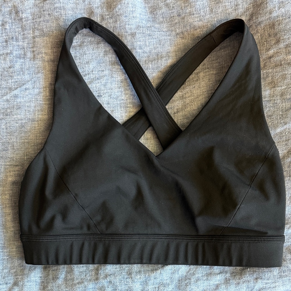 lululemon athletica Black Cross-Back Sports Bra size 6
